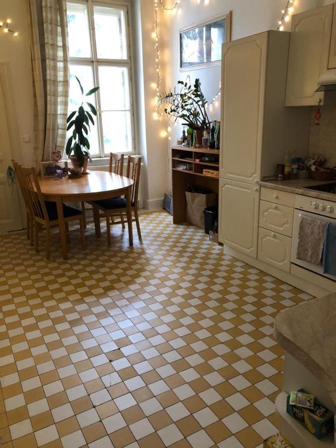 Chez Jitka Et Gautier - A Great Alternative To A Hotel Prag Eksteriør billede